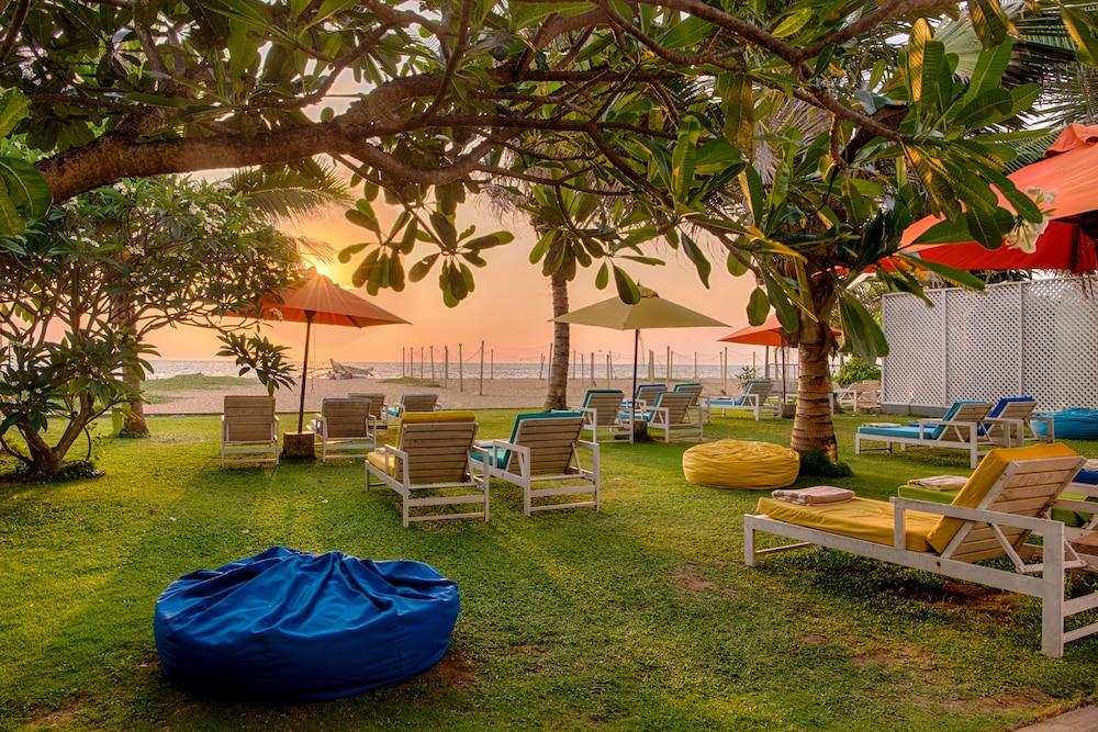 Hotel J Negombo Exteriör bild